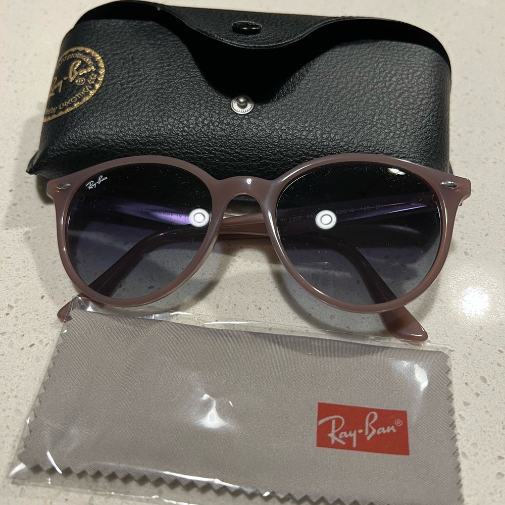 Ray-Ban RB4305 Phantos Sunglasses in Polished Pink with case and cleaning cloth